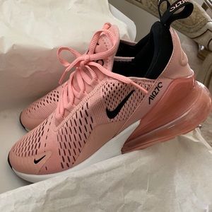 Nike AirMax 270